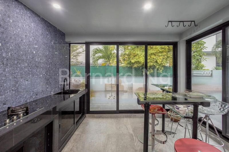 5 Bed Semi-Detached House (Landed) for Sale in  Pasir Ris Beach Park - Image 11